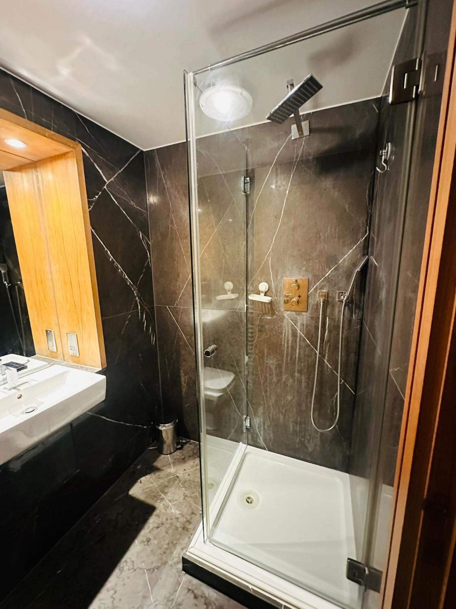 Westwood House Appartement Londen Buitenkant foto
