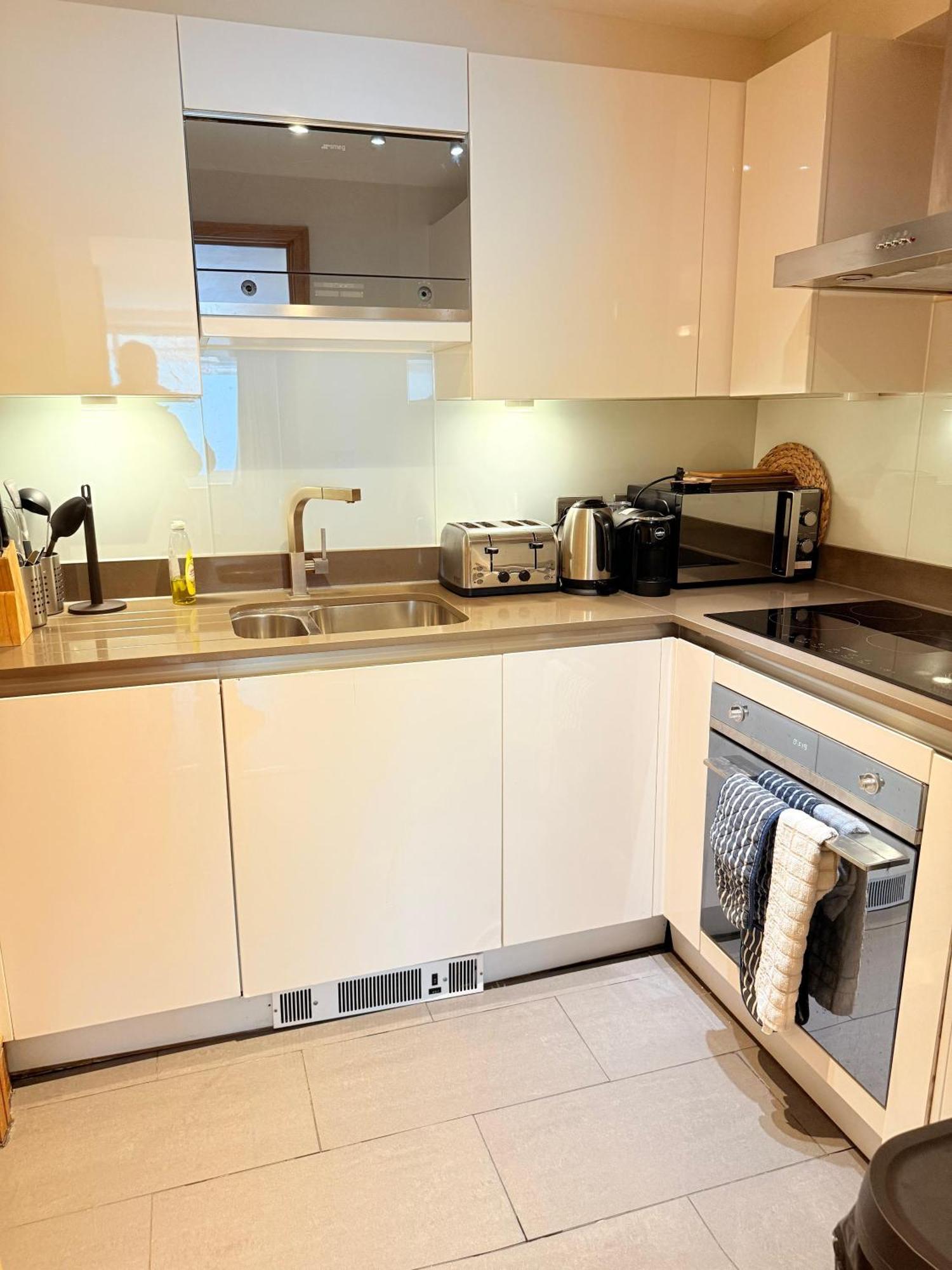Westwood House Appartement Londen Buitenkant foto